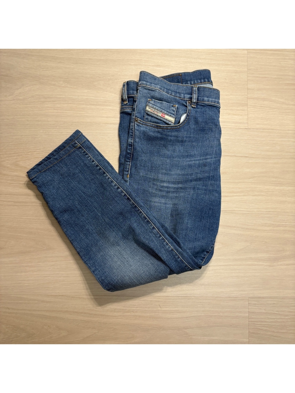 Y2K relaxed streetwear skater indie diesel jeans